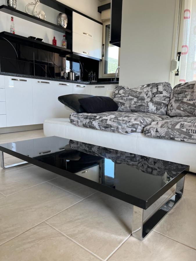 VlorëMarina Houseアパートメント エクステリア 写真